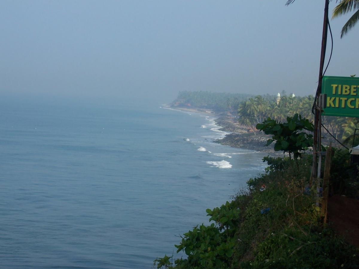 Blue Marine Beach Resort Varkala Bagian luar foto